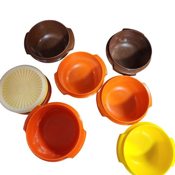 Tupperware Vintage servalier bowls with star burst seals - Picture 2 of 4